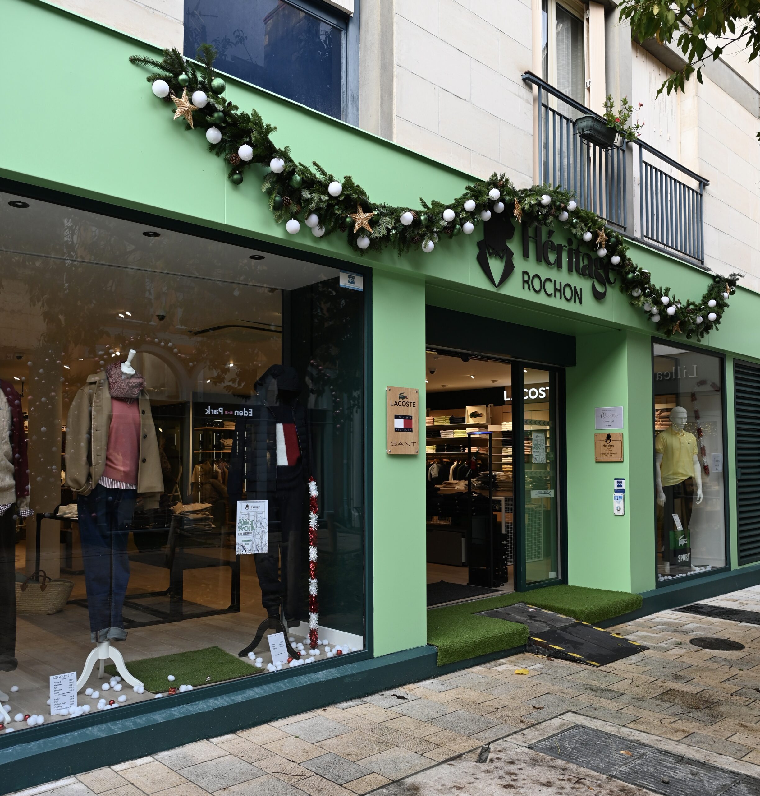 Façade verte de la boutique Héritage Rochon à Bourges, spécialisée en streetwear chic